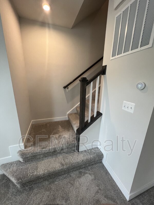 Building Photo - 1101 Rampart Dr