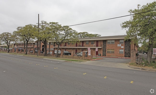 Handley Oaks Apartments Handley Oaks Apartments