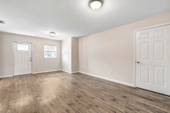 Building Photo - NEW YEAR MOVE IN SPECIAL! Charming 2 bedroom blending style and functionality