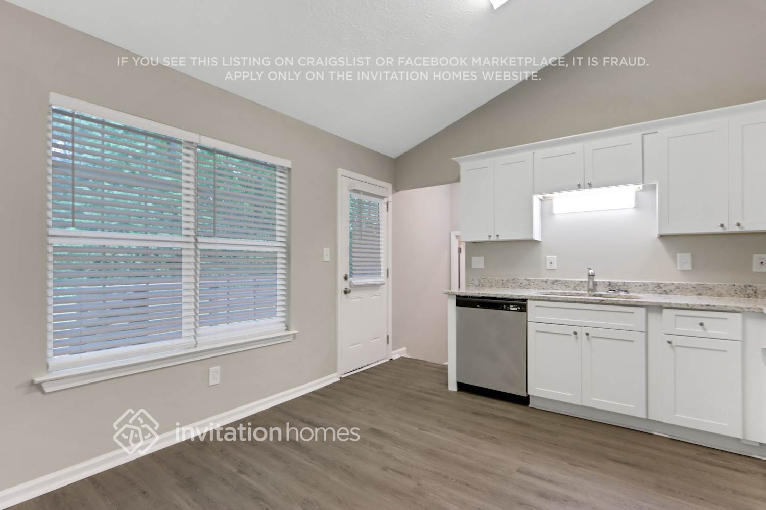Building Photo - 5843 Bellingrath Way