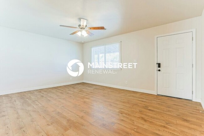 Building Photo - 3 Bedroom Pet-Friendly Home in MESA, AZ with Main Street Renewal