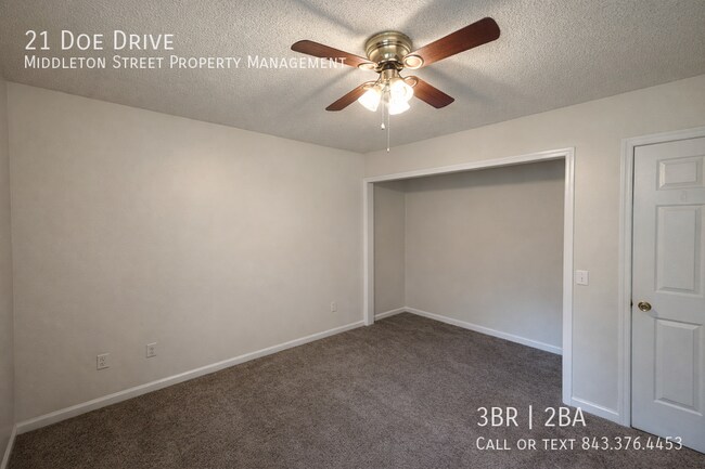 Building Photo - 21 Doe Dr