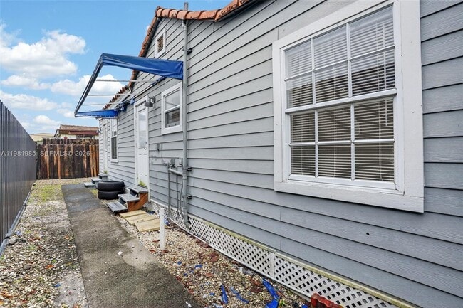 Building Photo - 6761 SW 13th Terrace