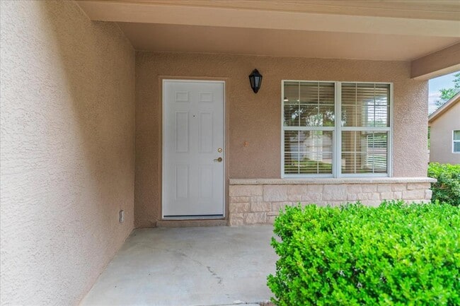 Building Photo - 104 Whitewing Way