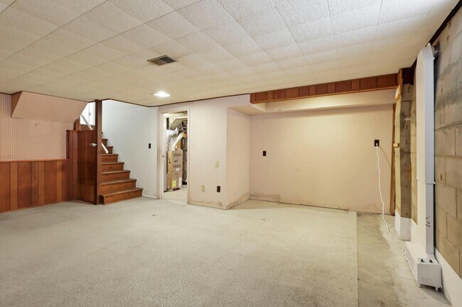 Building Photo - 3080 Pine Valley Rd