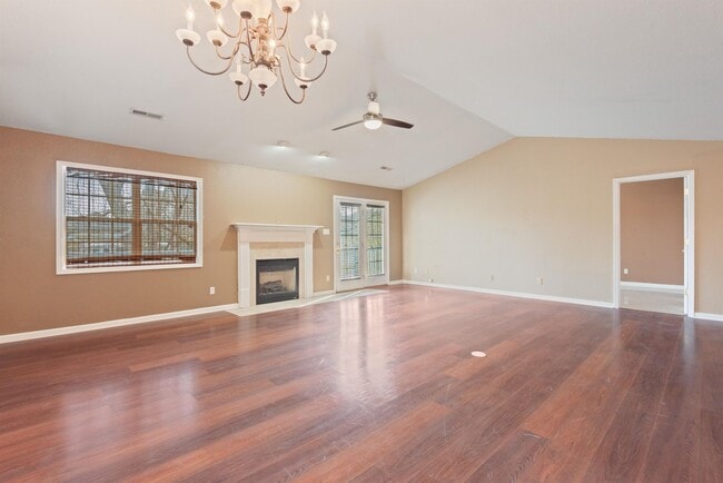 Building Photo - 550 Brookshire Way