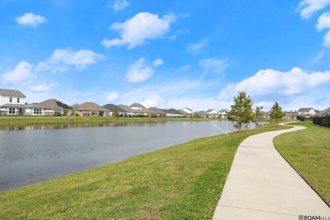 Building Photo - 3143 Canewood Ln