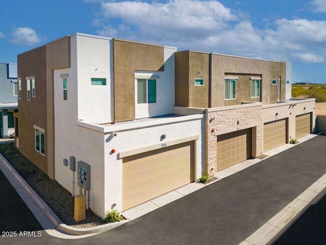 Building Photo - 16830 N 141st Ave