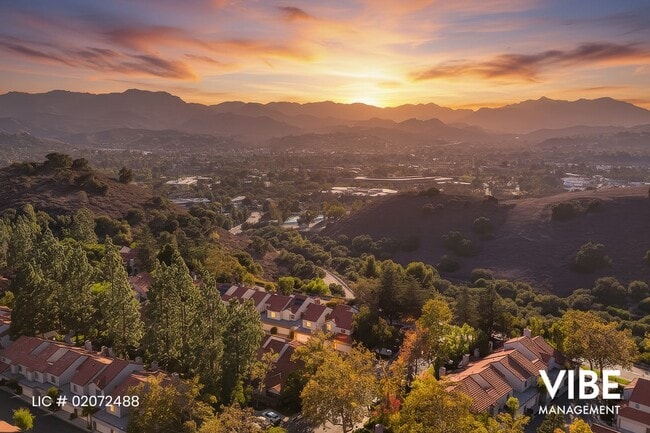 Building Photo - LOCATION, LOCATION, LOCATION!!!! "Hidden Canyon" w/ MOUNTAIN & SUNSET VIEWS