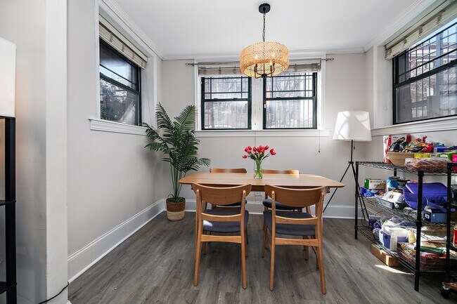 Building Photo - 1144 W Pratt Blvd