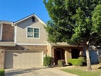 Building Photo - 3739 Venice Dr