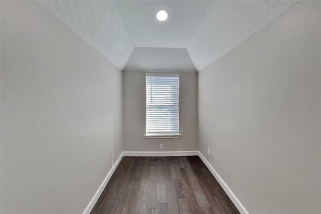 Building Photo - 7103 Kirkglade Ct