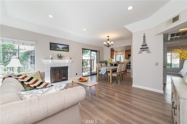 Building Photo - 22757 Lakeway Dr