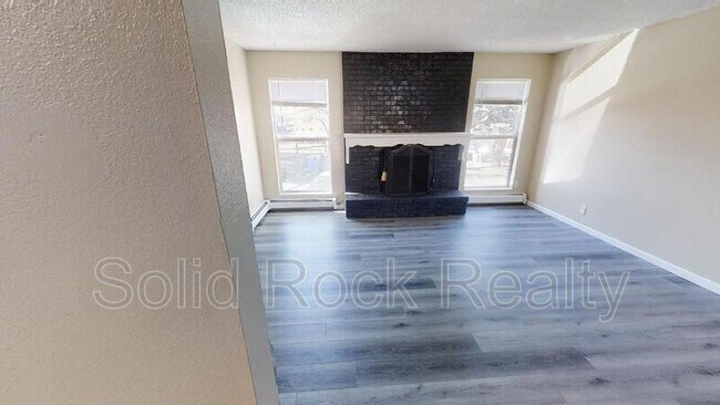 Building Photo - 357 Gahart Dr