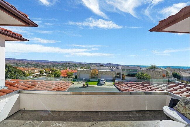 Building Photo - 75 Marbella