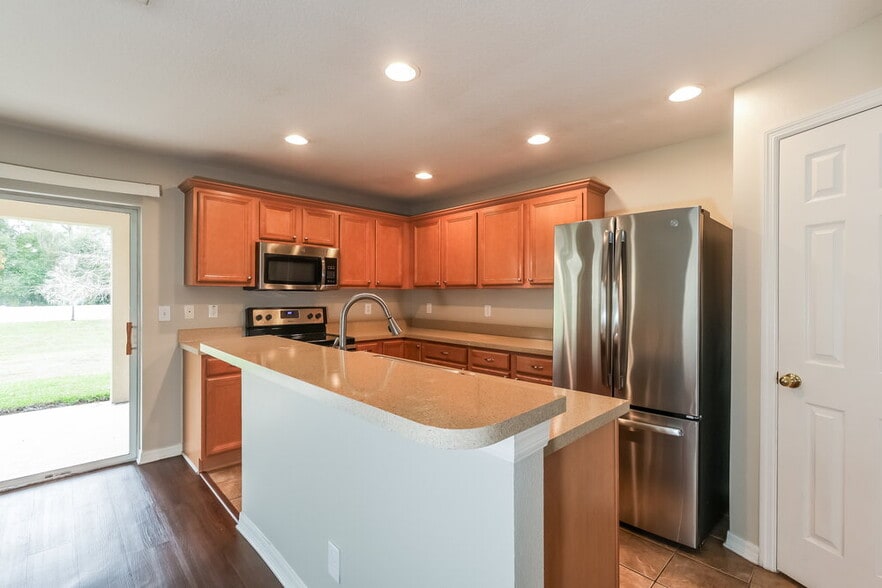 Building Photo - 3128 Royal Tuscan Ln