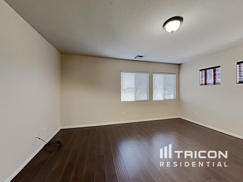 Building Photo - 9256 W Sunny Oven Ct