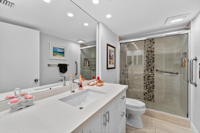 Building Photo - 14095 Royal Vista Dr