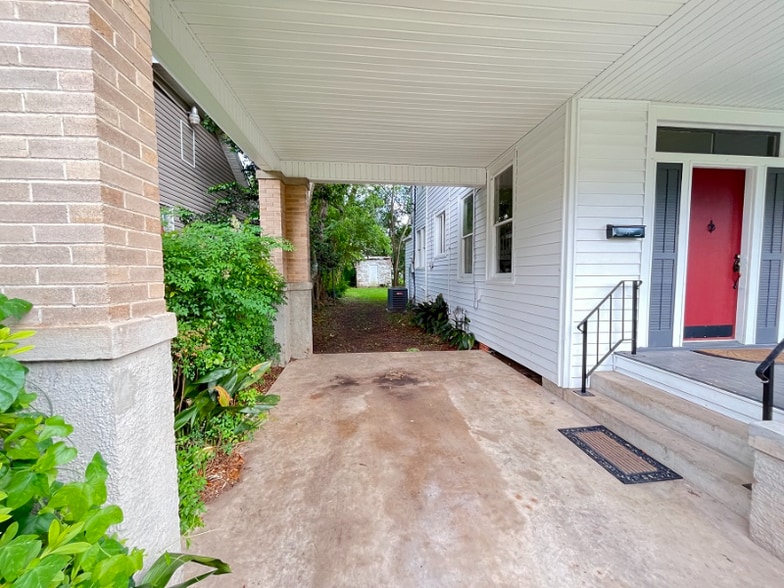 Building Photo - 2219 Thornton Ct