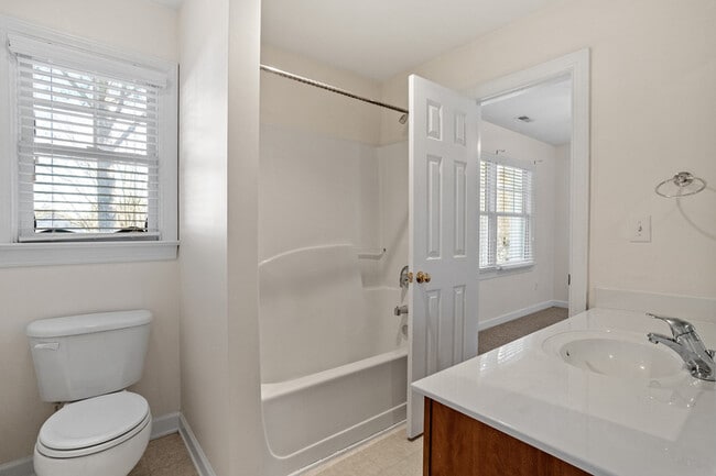 Building Photo - 8105 Satillo Ln