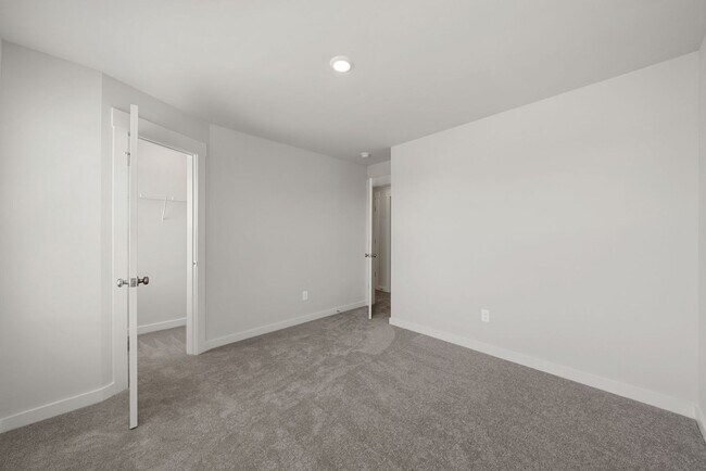 Building Photo - Pet Friendly New Construction!