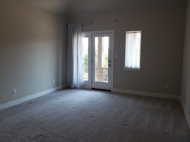 Building Photo - 539 Imperial Blvd