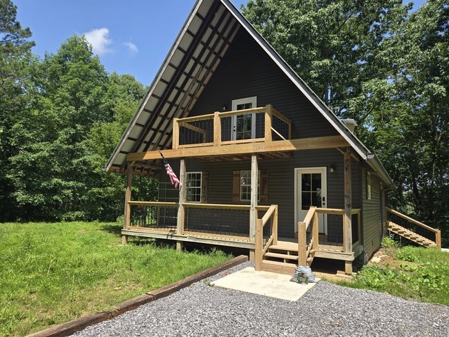 Building Photo - 6013 Bates Pike SE