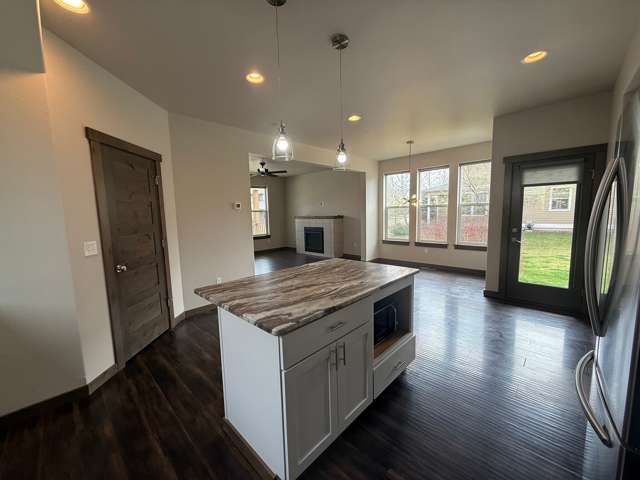 Building Photo - 3357 Sora Way