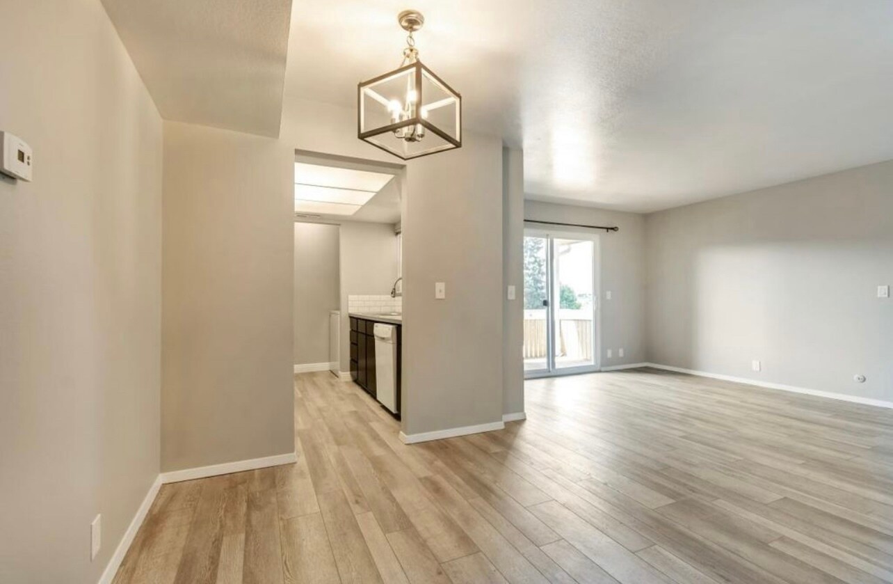 Building Photo - 7201 S Station Creek Way