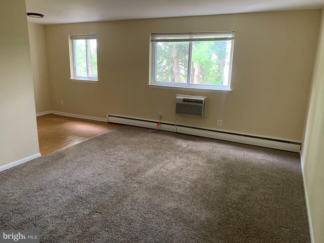 Building Photo - 459 Hockersville Rd