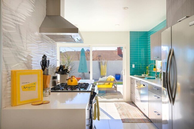 Building Photo - Amarillo House (Monthly Only - No Long Term)