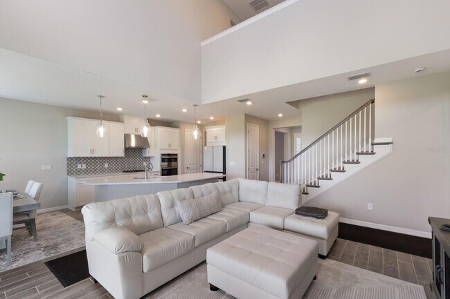 Building Photo - 9312 Tequila Sunrise Dr