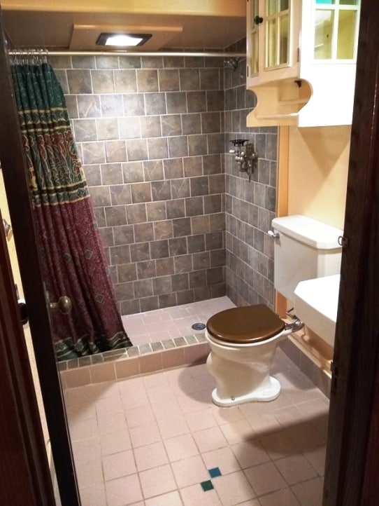 Building Photo - 402 S 48th St