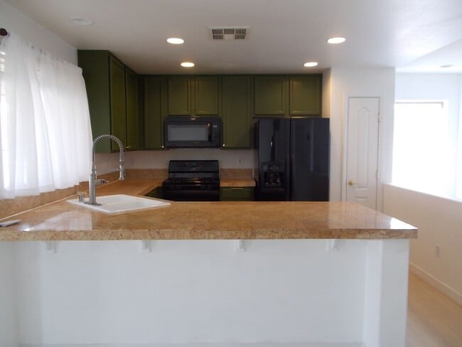 Building Photo - 7295 Diamond Canyon Ln