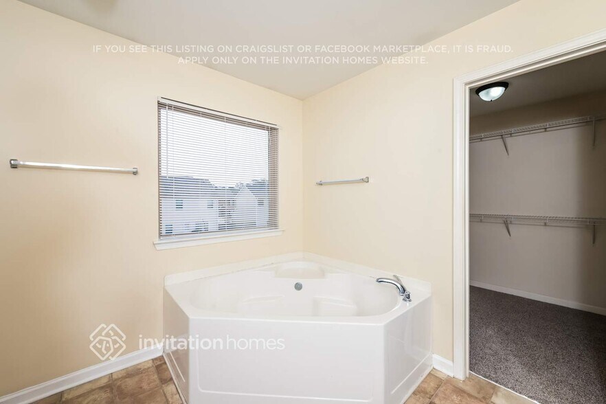 Building Photo - 4312 Violet Way Ct