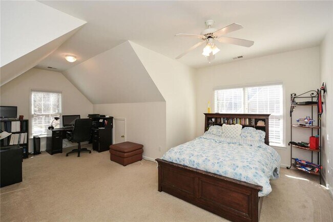 Building Photo - Welcome to this stunning West Cobb home! 5...