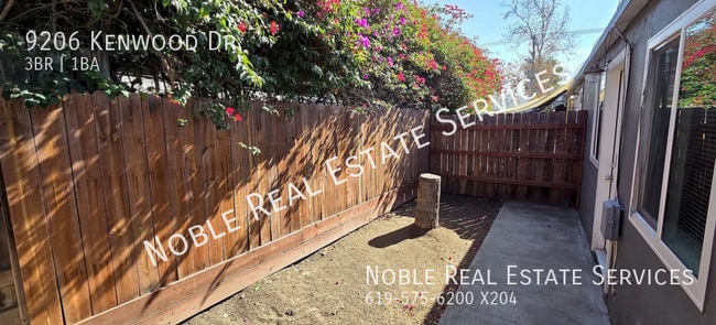 Building Photo - 9206 Kenwood Dr