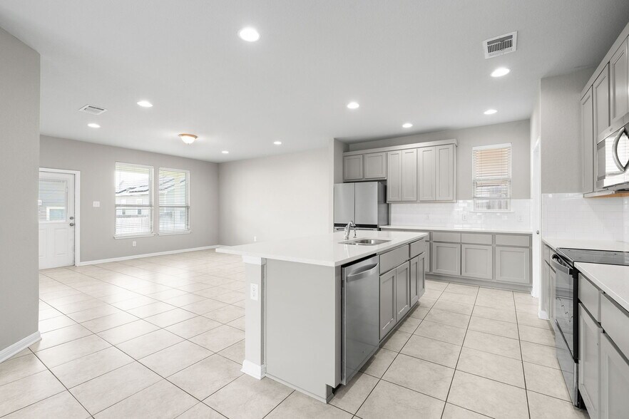 Building Photo - 313 McLintock Rd