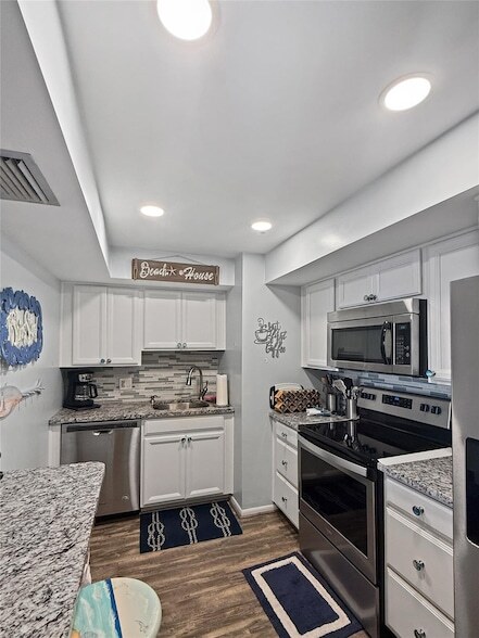 Building Photo - 525 N Ocean Blvd