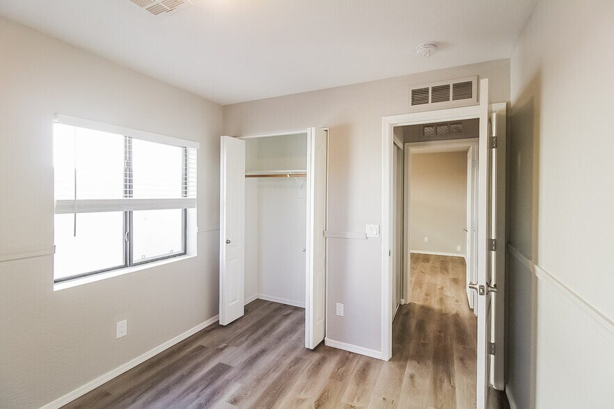 Building Photo - 10317 W Monterosa Ave