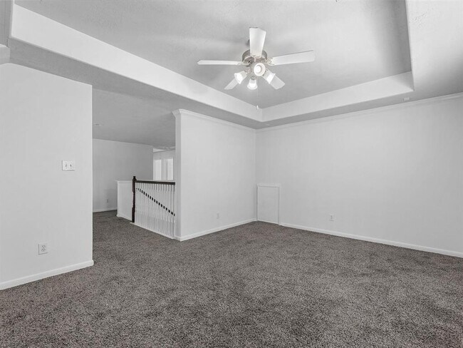 Building Photo - 25553 Oakhurst Forest Dr