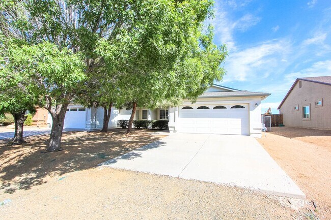 Primary Photo - 7348 E Horseshoe Ln