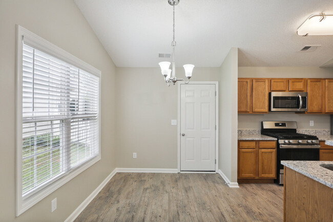 Building Photo - Move-in ready home in Hiram!