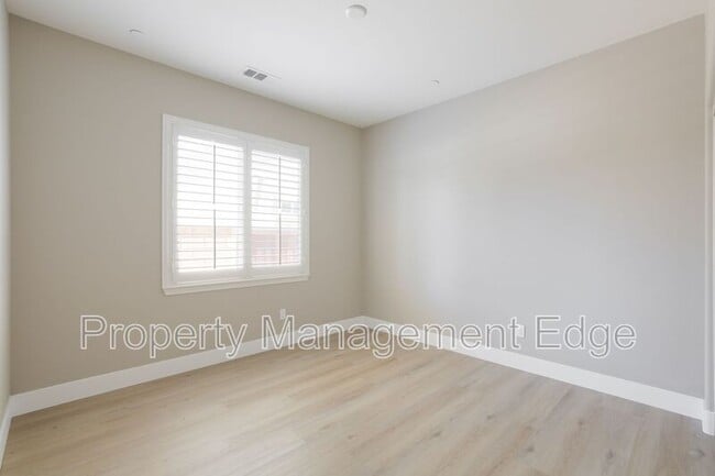 Building Photo - 29503 Moorings Ct