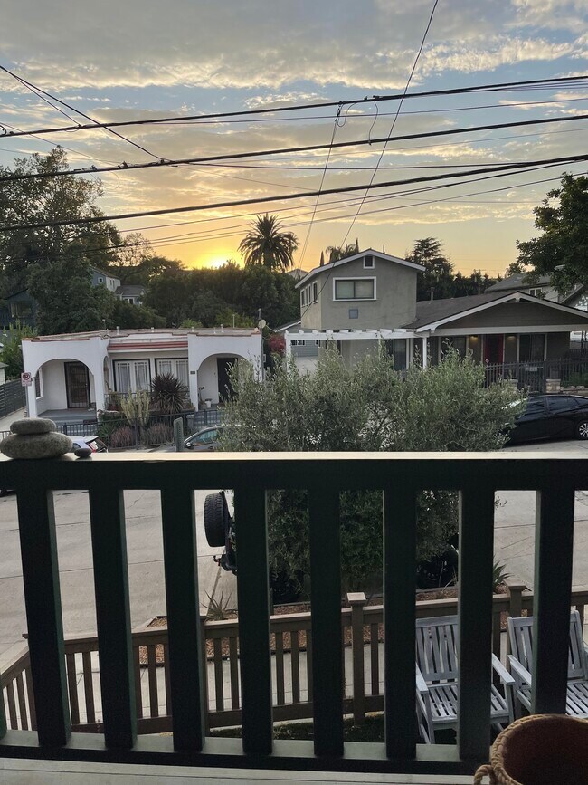 Building Photo - 850 Laveta Ter