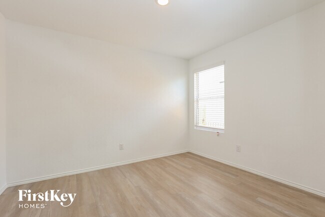 Building Photo - 3374 Carducci Dr