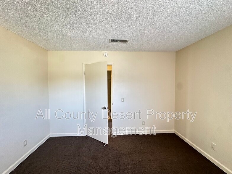 Building Photo - 13079 Eliseo Rd
