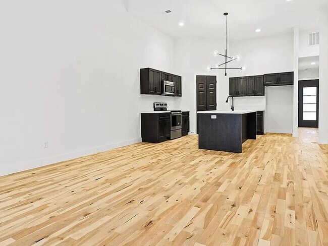 Building Photo - Lot 174