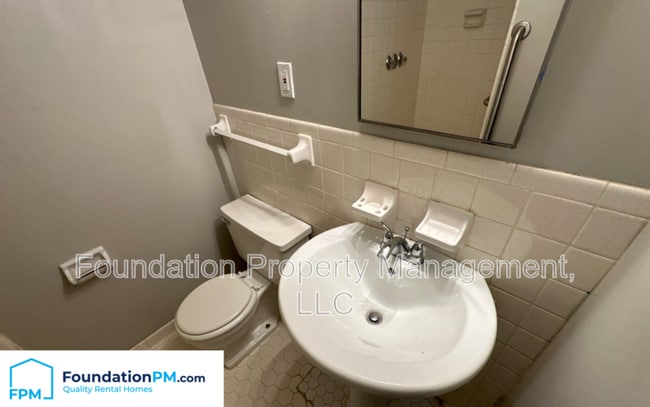 Building Photo - 3714 Socorro CoveQ1