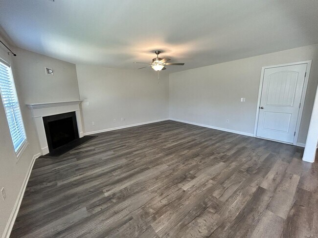 Building Photo - 144 Sunny Pt Lp